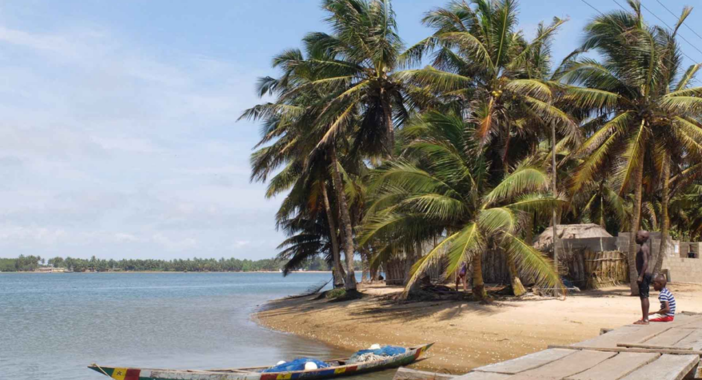 Ada Foah and Akosombo